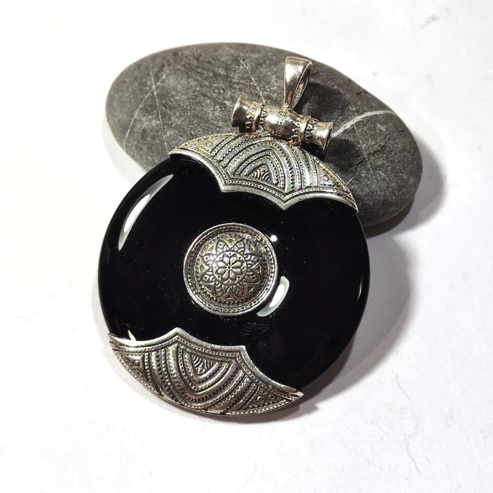 Tuareg Pendant with Black Onyx - MIKOL