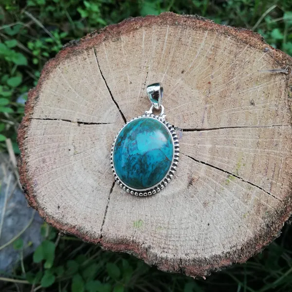 Ciondolo NIVEDITA con pietra howlite  in argento 925 Ciondolo artigianale