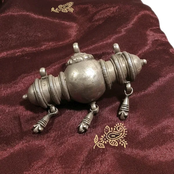 Ciondolo etnico in argento con porta preghiere - SARIFABAD