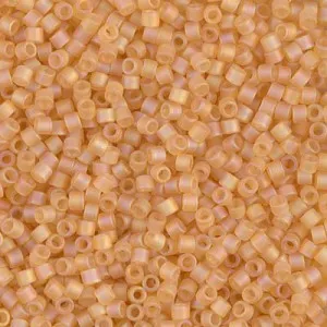 Miyuki Delica 10/0 DBM0852 - Mat Transparent Light Topaz AB x8g