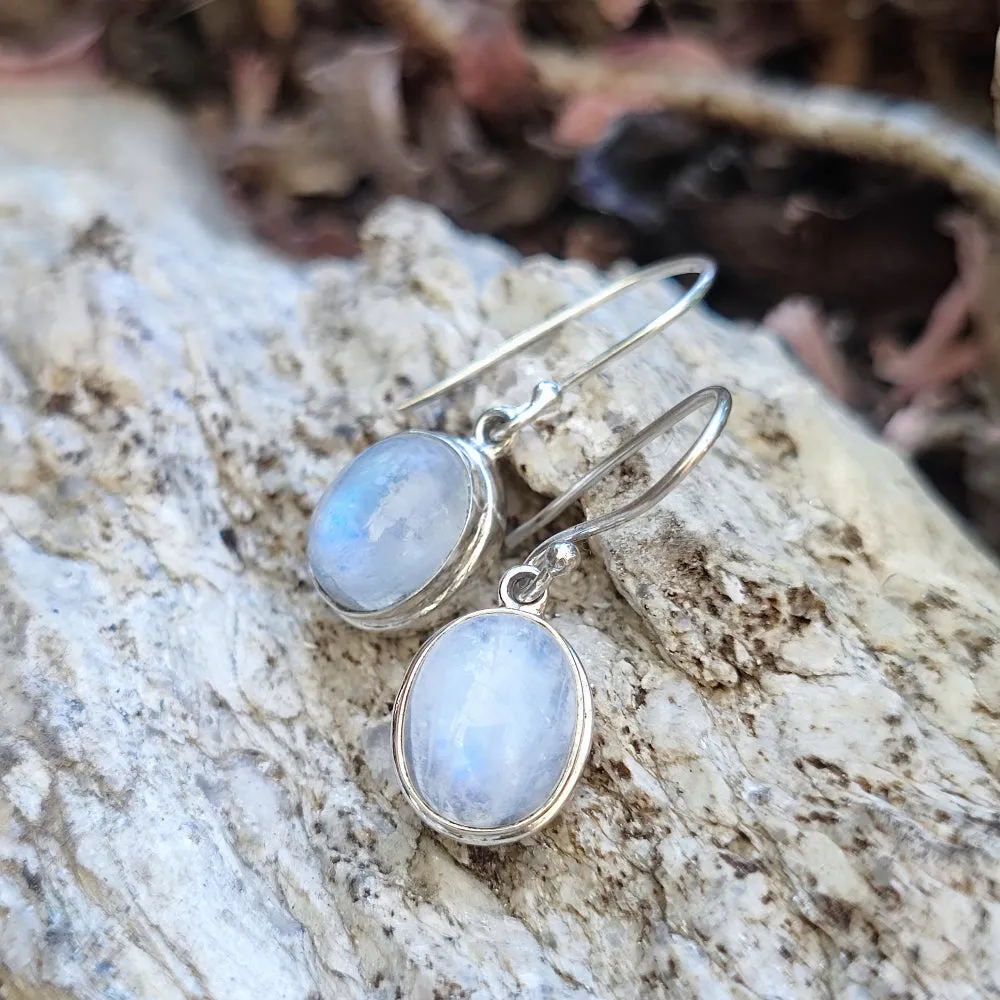 Ethnische Mondsteinohrringe aus 925er Silber – LATHEAR