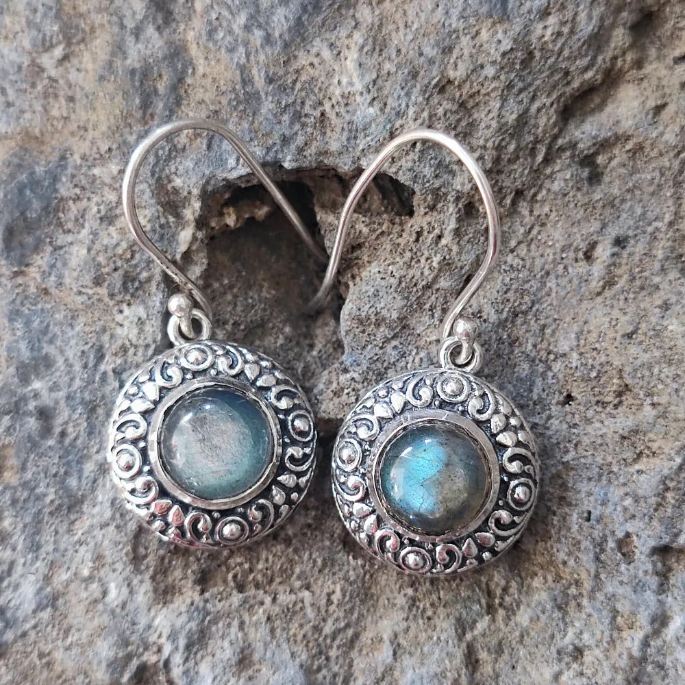 Handgefertigte Ohrringe mit 925er Silberstein - TUMKUR