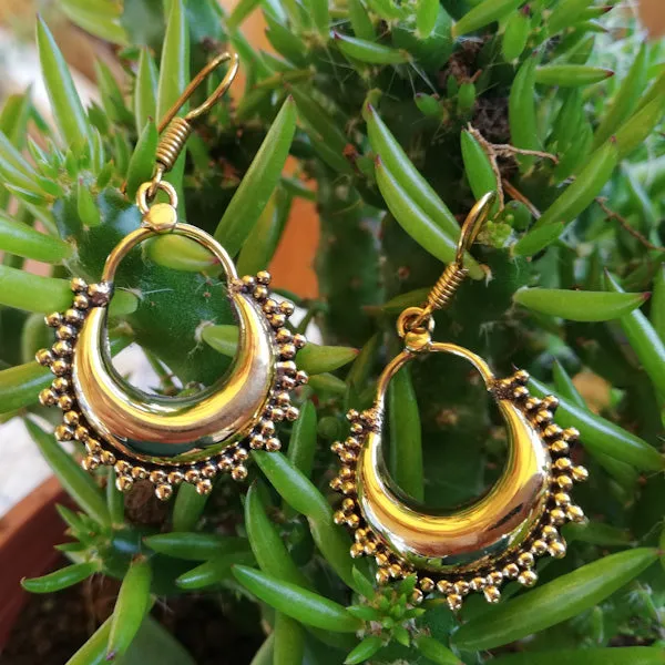 ORECCHINI etnici TAAHIRA in ottone senza pietra