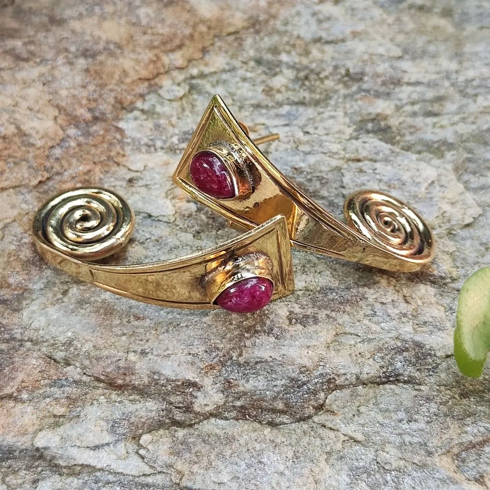 Ethnic Indian Earrings in Brass Stone - HERDAR Spiral