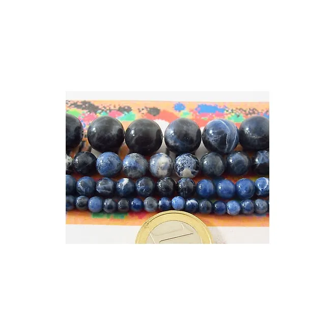 un filo di sodalite cabochon 5 mm.