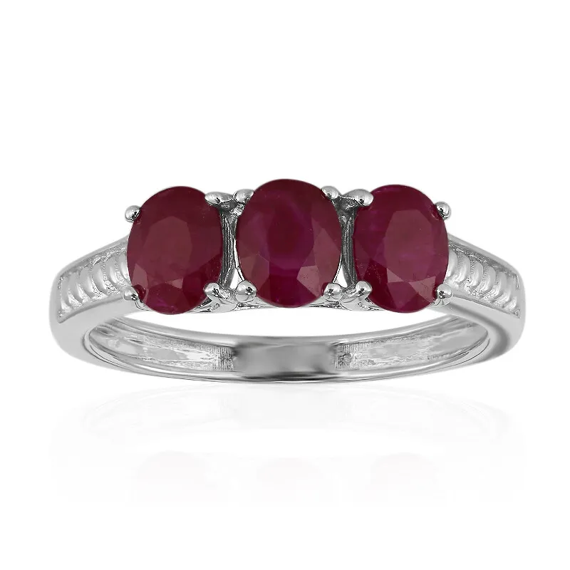 Anello in argento con Rubino Keniano