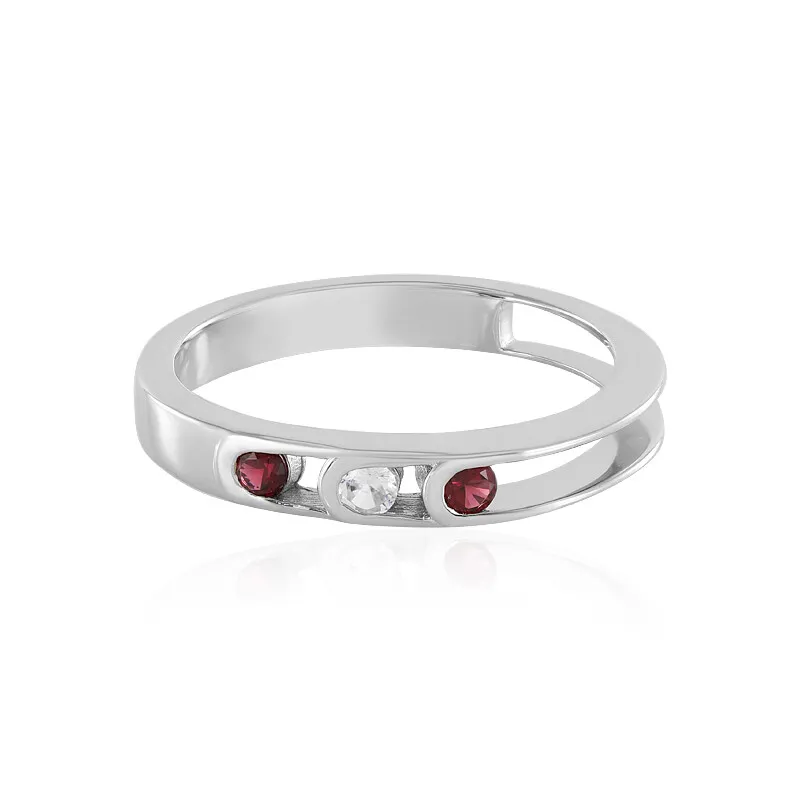 Anello in argento con Spinello Rosso (Adela Silber)