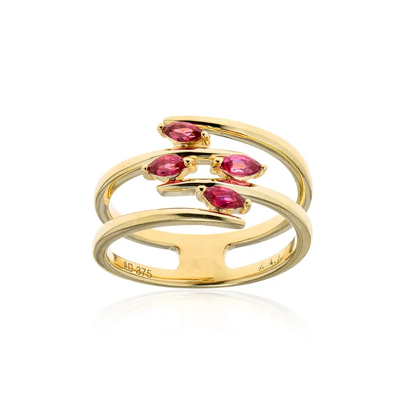 Anello in oro con Spinello Rosso della Birmania (de Melo)