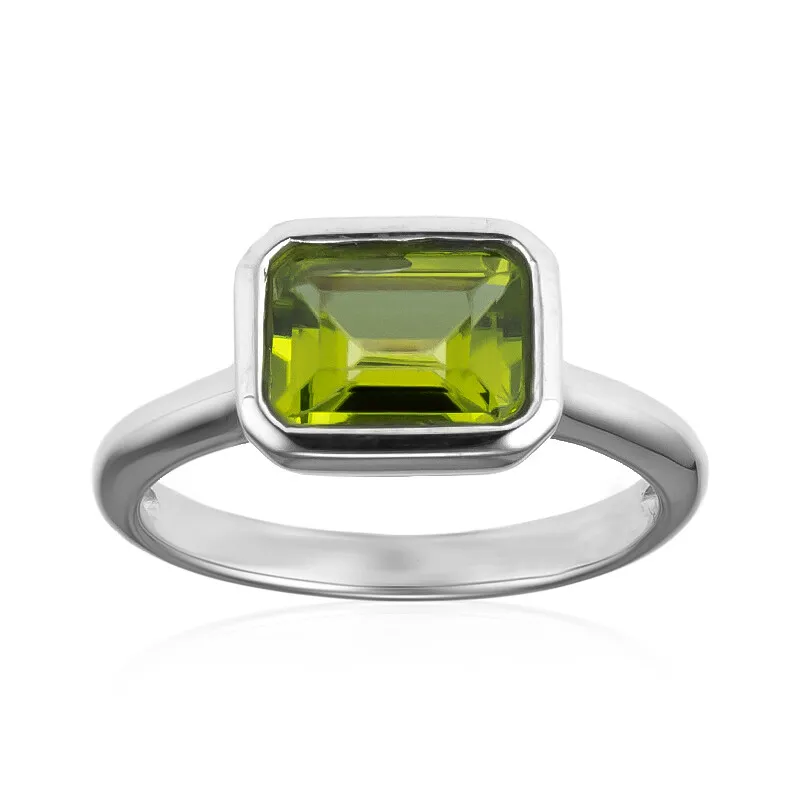 Anello in argento con Peridoto (CUSTODANA)