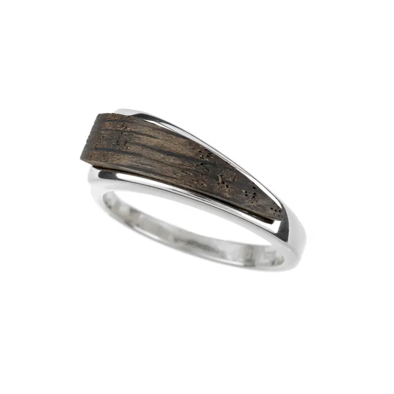 Anello in argento con Quercia Nera