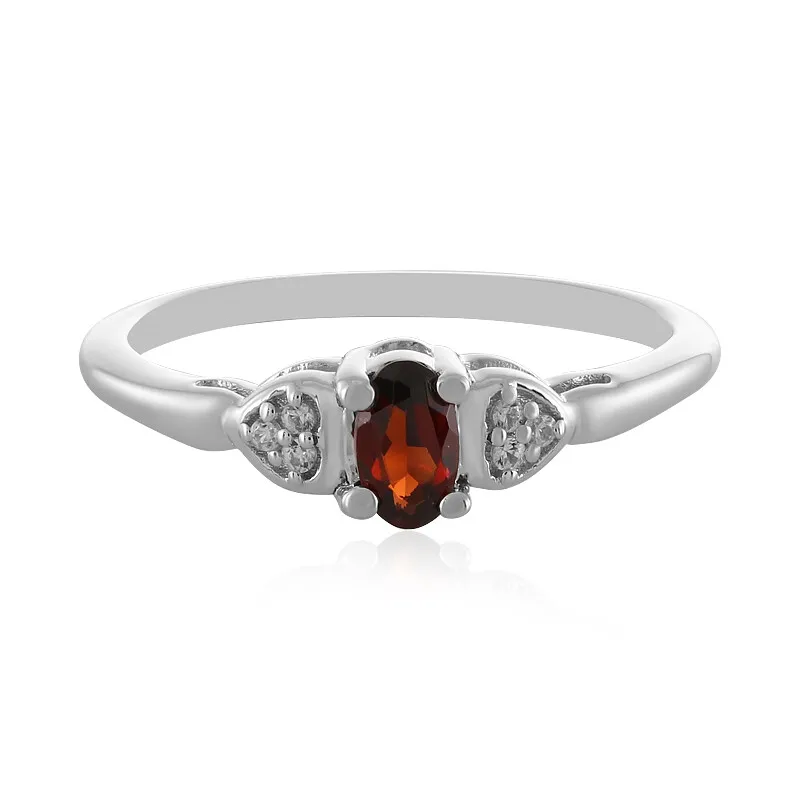 Anello in argento con Granato Rosso