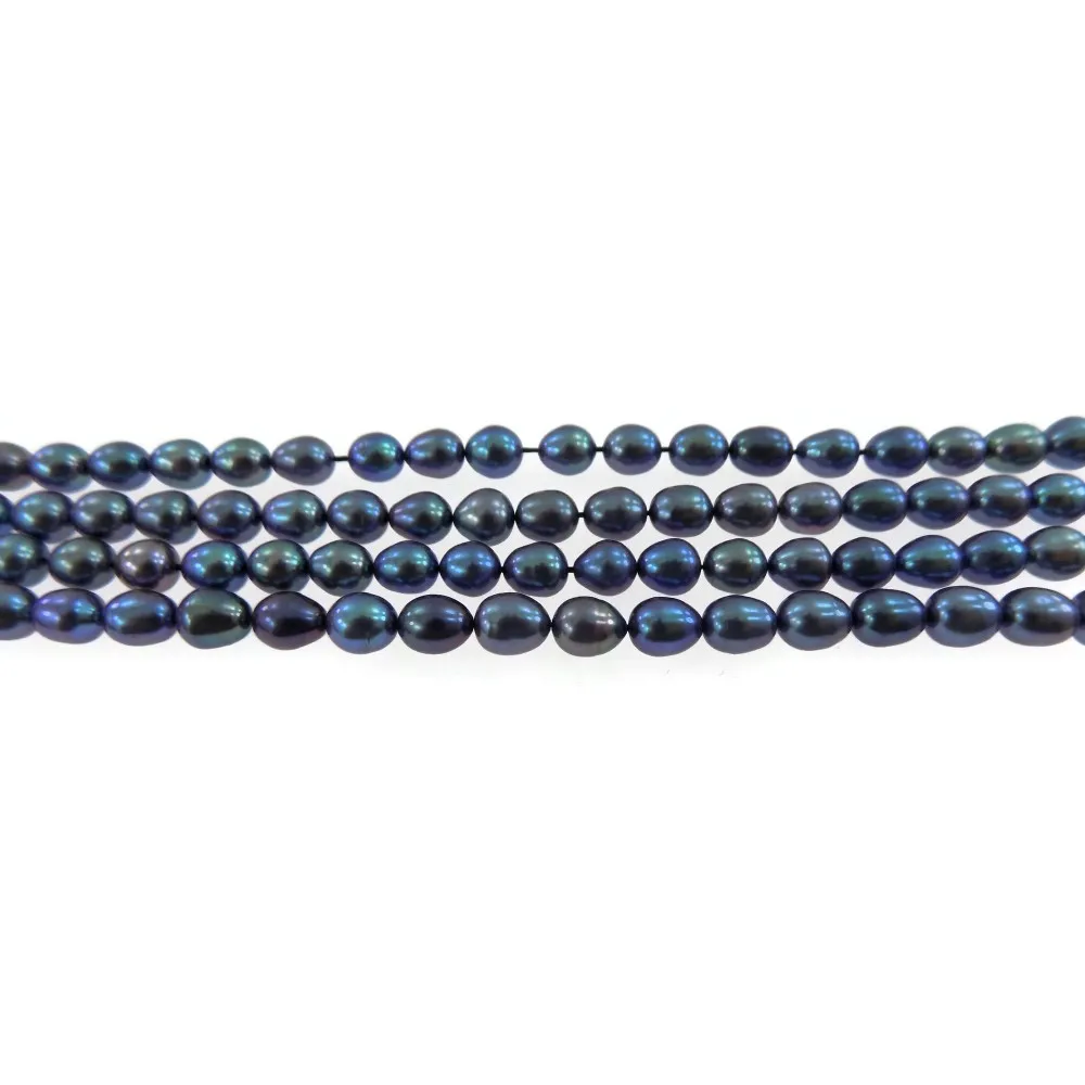 un filo di perle piccole di un bel colore grigio cangiante ovali 7x6 mm.